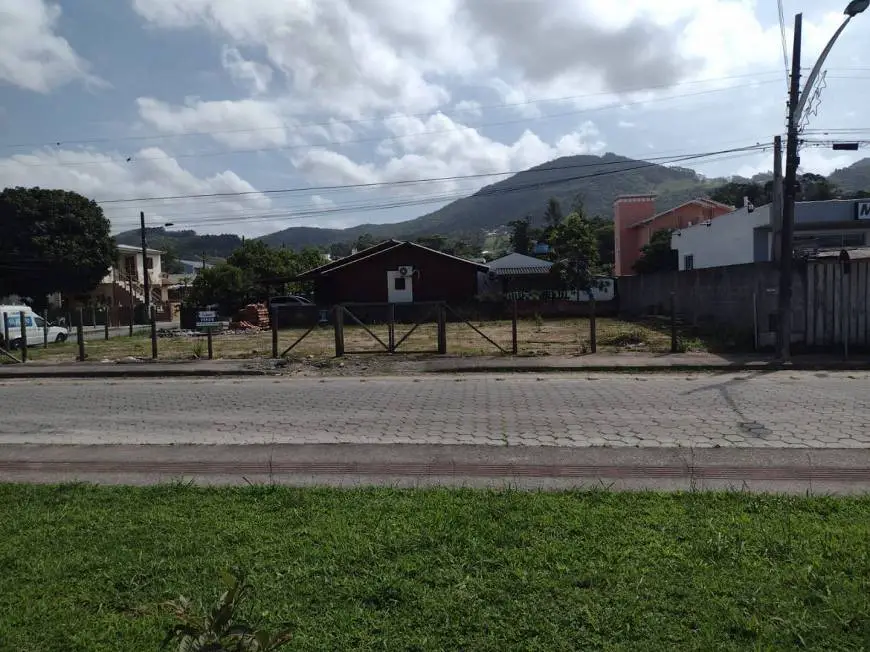 Foto 1 de Lote/Terreno à venda, 360m² em Fundos, Biguaçu