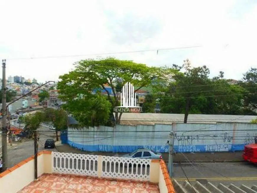 Foto 3 de Sobrado com 4 Quartos à venda, 234m² em Jardim Santo Antonio, Santo André