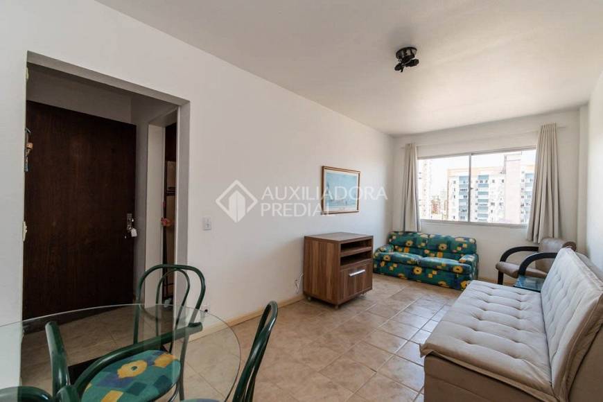 Foto 2 de Apartamento com 1 Quarto para alugar, 44m² em Santana, Porto Alegre