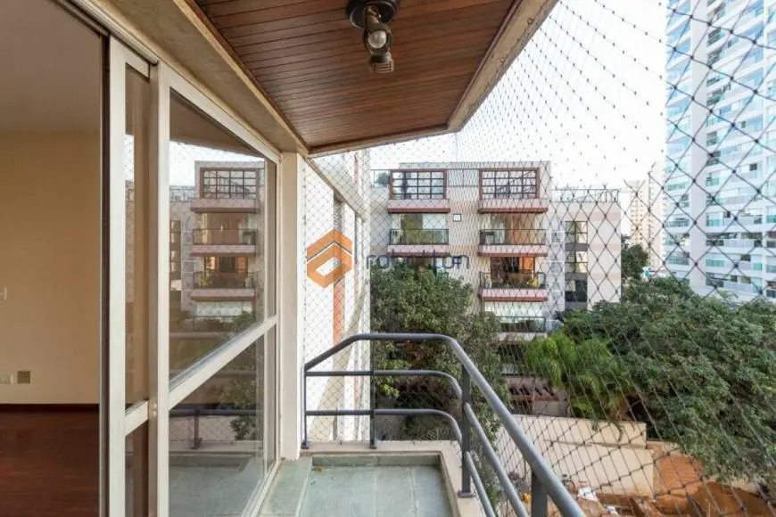 Foto 4 de Apartamento com 3 Quartos para alugar, 141m² em Brooklin, São Paulo