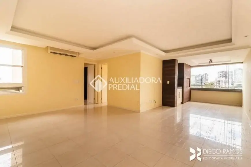 Foto 1 de Apartamento com 3 Quartos à venda, 112m² em Chácara das Pedras, Porto Alegre