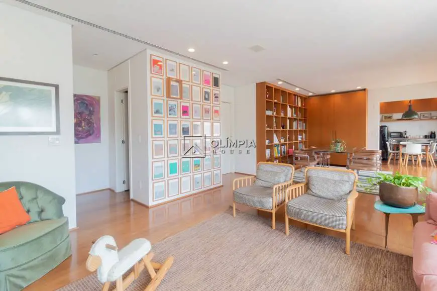 Foto 5 de Apartamento com 3 Quartos para alugar, 211m² em Pinheiros, São Paulo