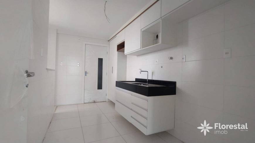 Foto 5 de Apartamento com 3 Quartos à venda, 108m² em Santa Mônica, Feira de Santana