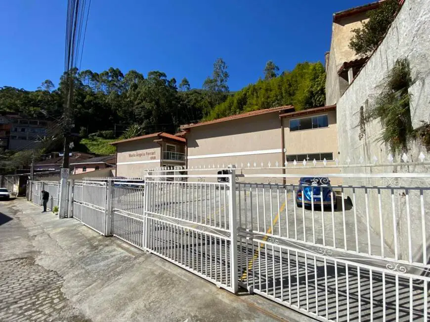 Foto 3 de Casa com 2 Quartos à venda, 90m² em Santa Cecília, Teresópolis