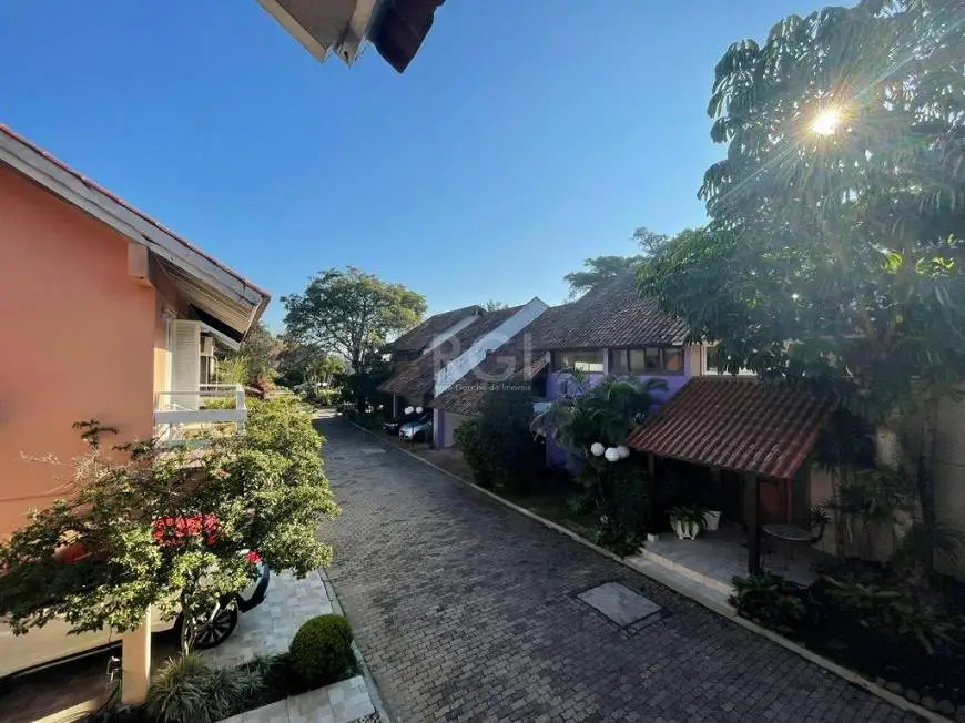 Foto 1 de Casa com 3 Quartos à venda, 251m² em Tristeza, Porto Alegre