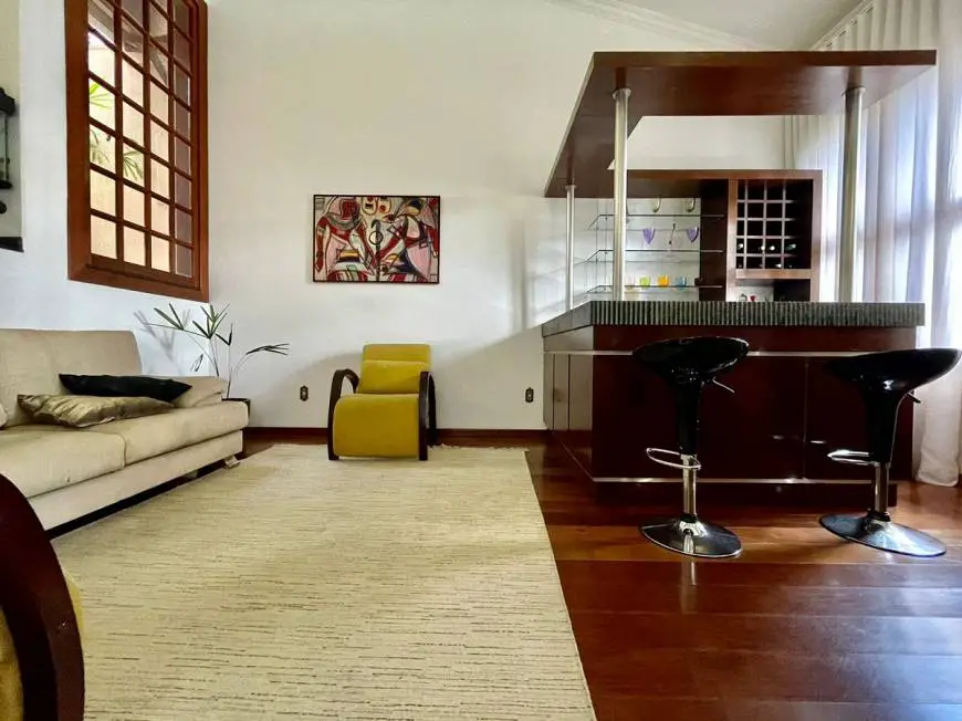 Foto 5 de Casa com 4 Quartos à venda, 290m² em Álvaro Camargos, Belo Horizonte