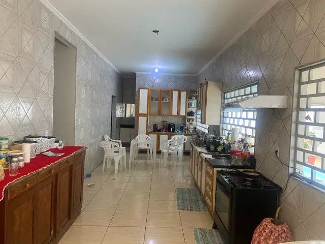 Foto 2 de Casa com 6 Quartos à venda, 400m² em Araés, Cuiabá