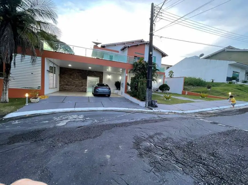 Foto 1 de Casa de Condomínio com 3 Quartos para alugar, 200m² em Tarumã, Manaus