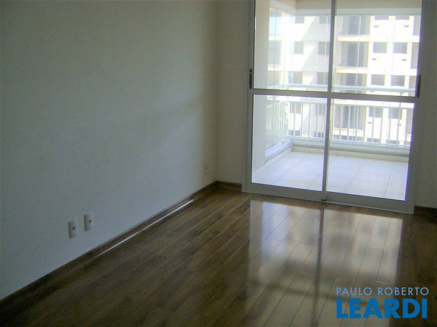 Foto 2 de Apartamento com 2 Quartos à venda, 58m² em Barra Funda, São Paulo