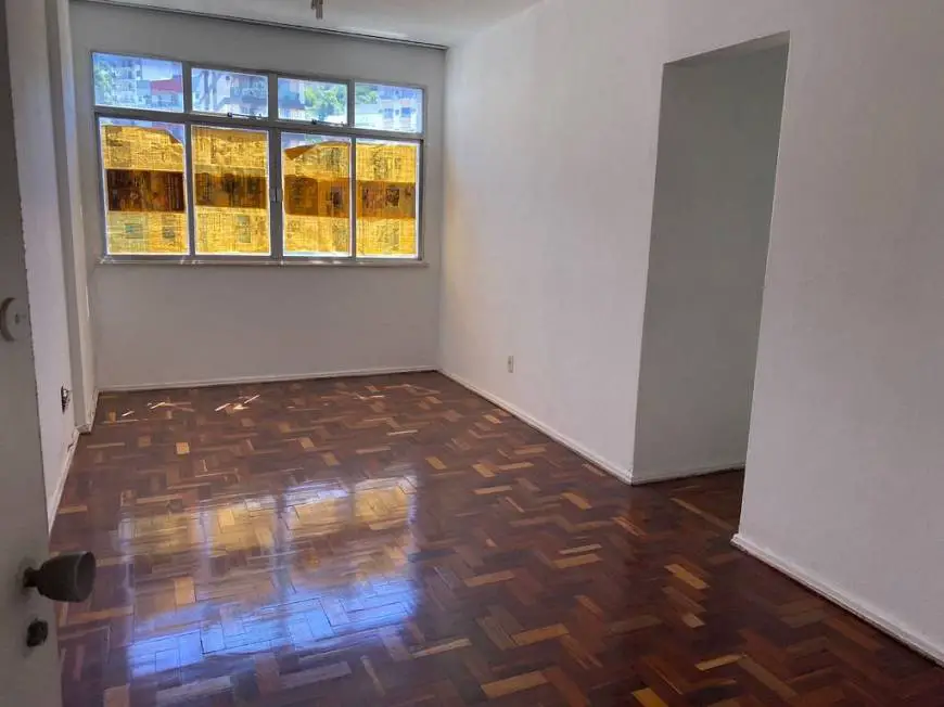 Foto 1 de Apartamento com 2 Quartos para alugar, 77m² em Icaraí, Niterói