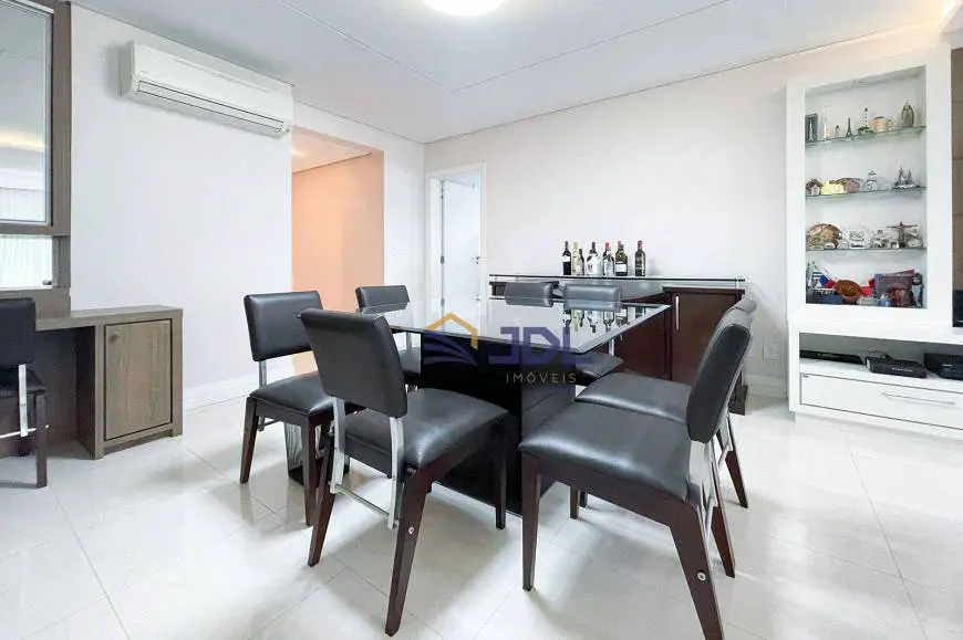 Foto 4 de Apartamento com 3 Quartos à venda, 201m² em Jardim Blumenau, Blumenau