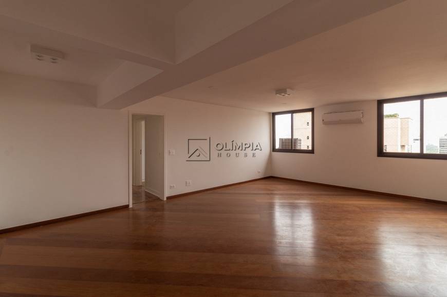 Foto 1 de Apartamento com 3 Quartos para alugar, 144m² em Jardim Europa, São Paulo