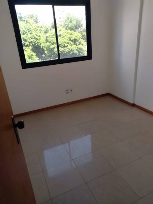 Foto 4 de Apartamento com 3 Quartos para alugar, 85m² em Stiep, Salvador