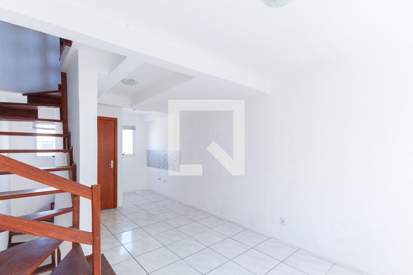 Foto 1 de Casa com 2 Quartos para alugar, 75m² em Aberta dos Morros, Porto Alegre