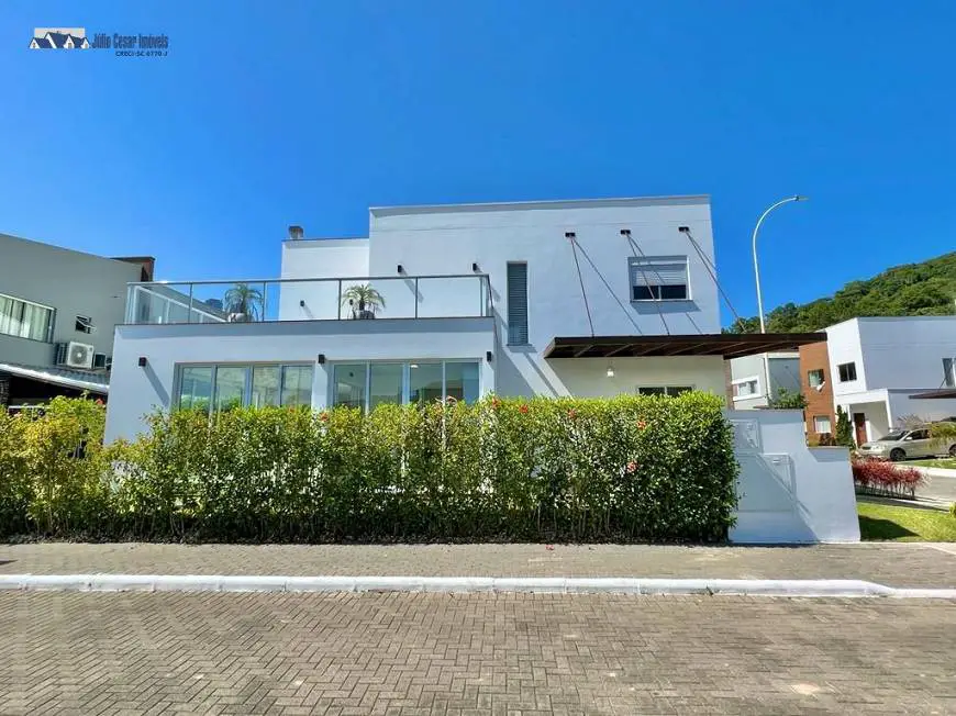 Foto 3 de Casa com 2 Quartos à venda, 174m² em Da Barra, Balneário Camboriú