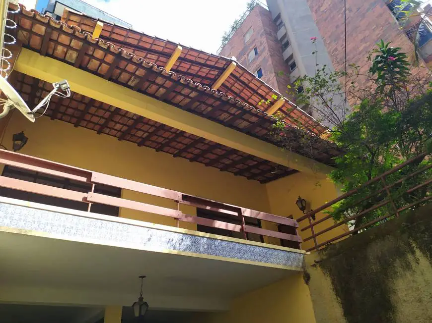 Foto 1 de Casa com 4 Quartos à venda, 400m² em Sion, Belo Horizonte