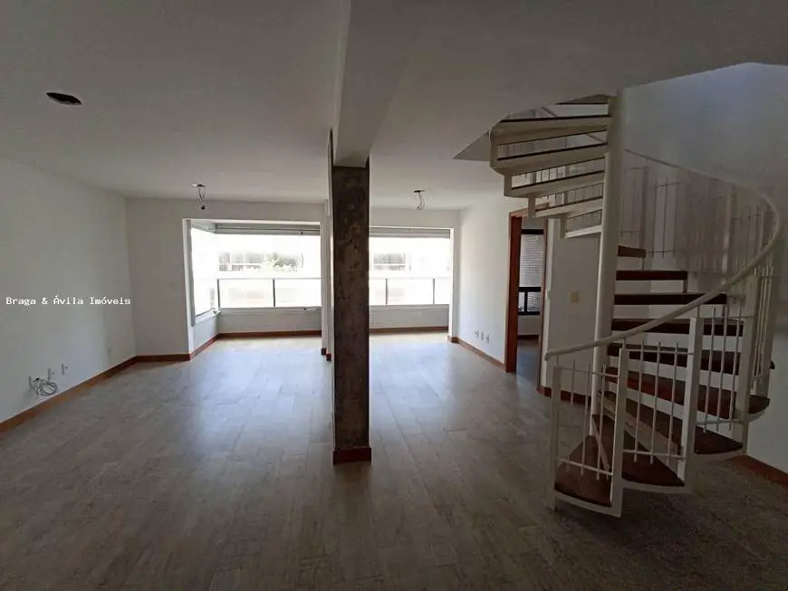 Foto 3 de Apartamento com 1 Quarto à venda, 150m² em Ondina, Salvador