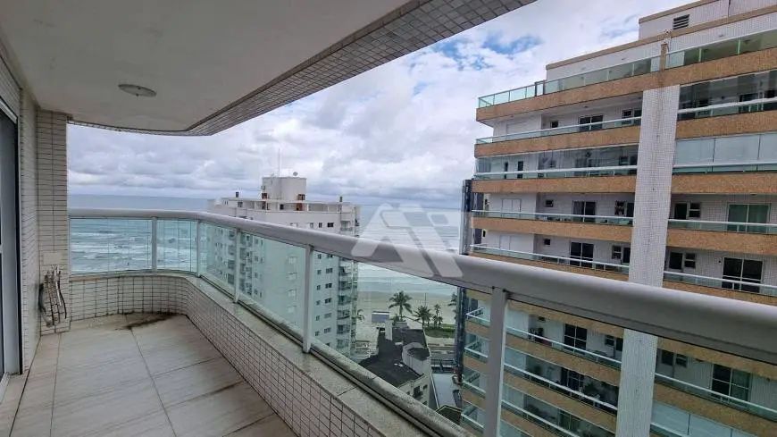 Foto 1 de Apartamento com 3 Quartos à venda, 158m² em Vila Caicara, Praia Grande
