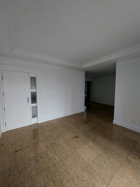 Foto 4 de Apartamento com 4 Quartos para alugar, 135m² em Candeal, Salvador