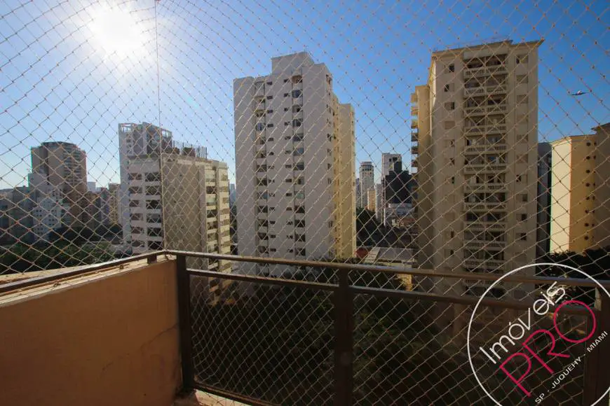 Foto 2 de Apartamento com 4 Quartos à venda, 143m² em Moema, São Paulo