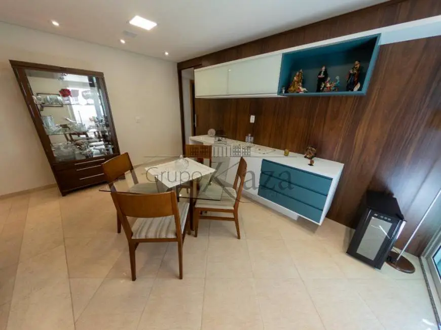 Foto 3 de Apartamento com 4 Quartos à venda, 187m² em Vila Ema, São José dos Campos