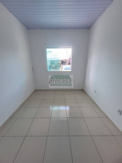 Foto 1 de Casa com 2 Quartos para alugar, 65m² em Colônia Santo Antônio, Manaus
