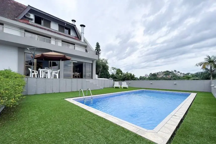 Foto 1 de Casa com 3 Quartos à venda, 458m² em Ponta Aguda, Blumenau