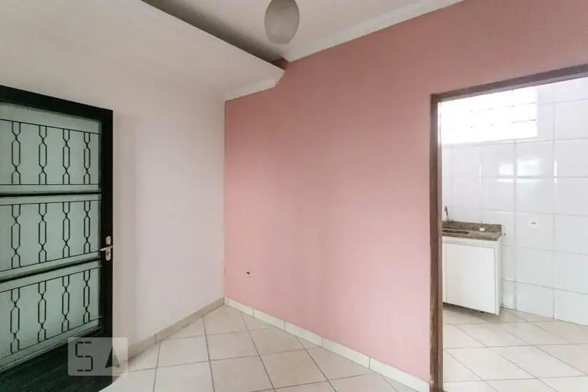 Foto 1 de Casa com 3 Quartos para alugar, 50m² em Vila Clóris, Belo Horizonte