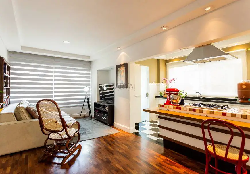 Foto 1 de Apartamento com 1 Quarto à venda, 72m² em Bigorrilho, Curitiba