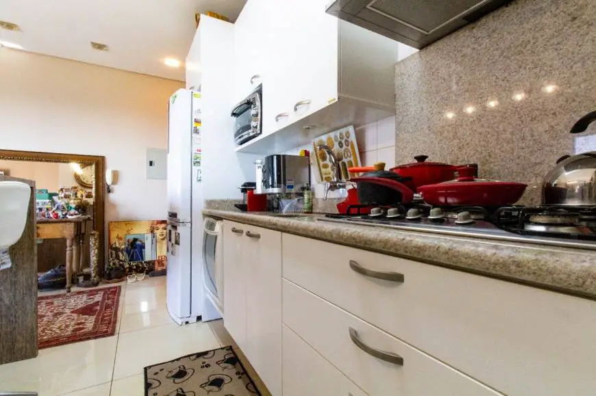 Foto 3 de Apartamento com 1 Quarto à venda, 75m² em Três Figueiras, Porto Alegre