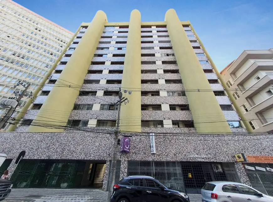Foto 1 de Apartamento com 2 Quartos para alugar, 76m² em Centro, Curitiba