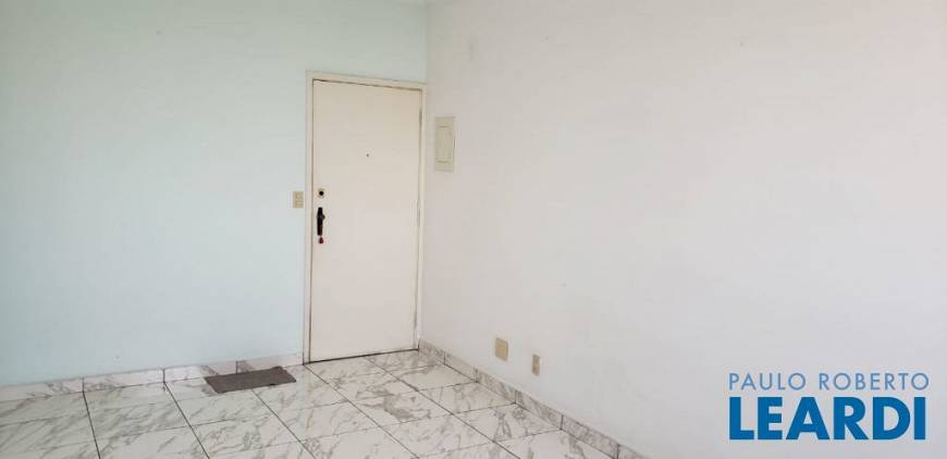 Foto 3 de Apartamento com 2 Quartos à venda, 67m² em Lapa, São Paulo