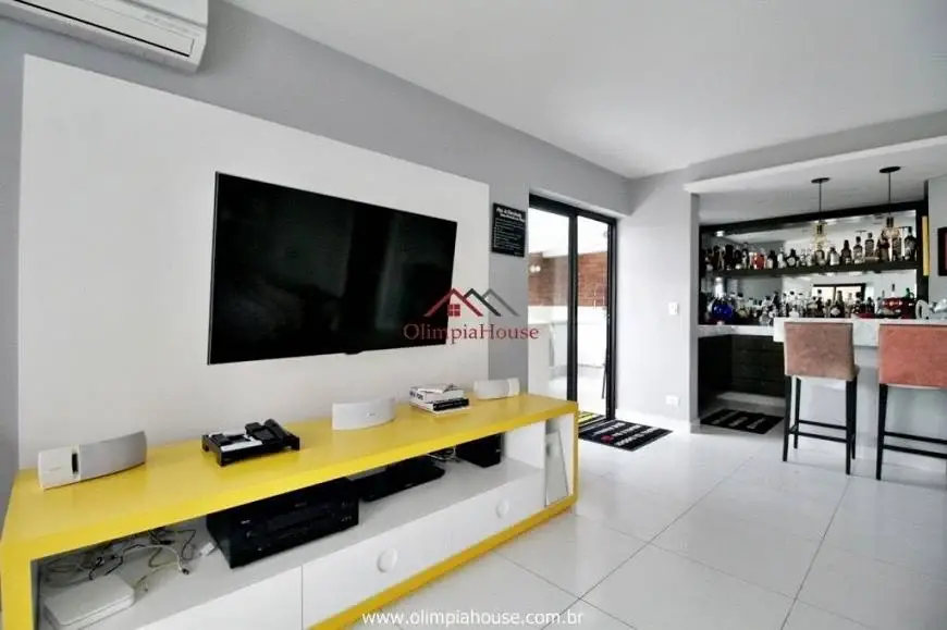 Foto 2 de Apartamento com 2 Quartos à venda, 173m² em Vila Madalena, São Paulo