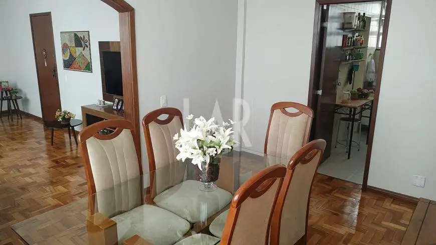 Foto 2 de Apartamento com 3 Quartos à venda, 110m² em Santo Antônio, Belo Horizonte