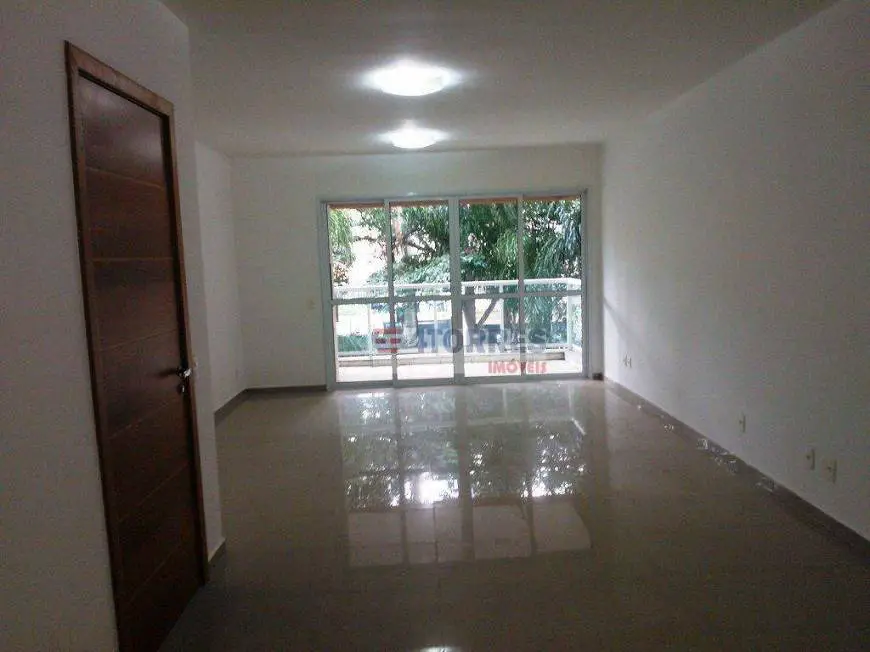 Foto 3 de Apartamento com 4 Quartos para venda ou aluguel, 139m² em Jardim Prudência, São Paulo