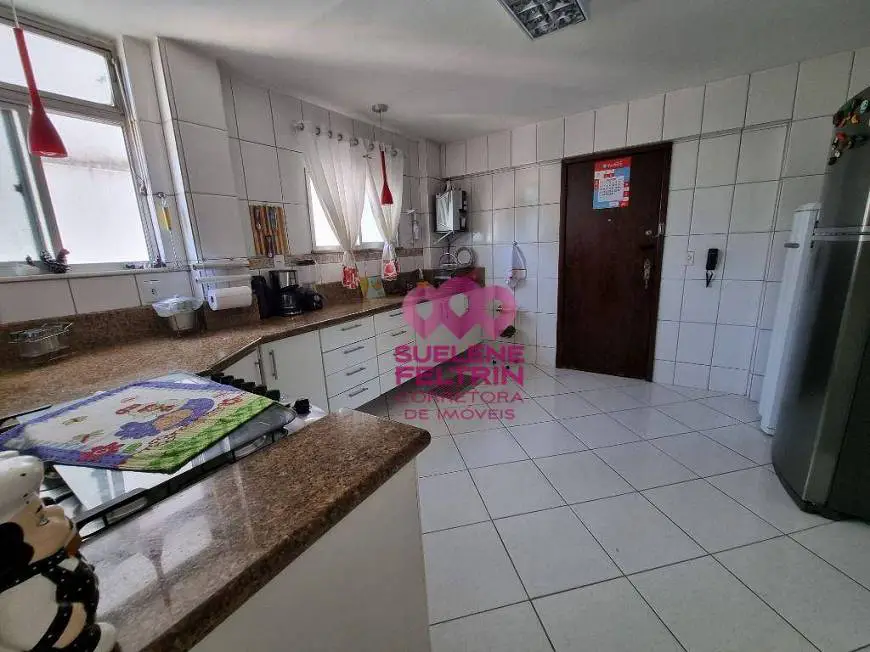 Foto 5 de Apartamento com 4 Quartos à venda, 180m² em Santa Lúcia, Vitória