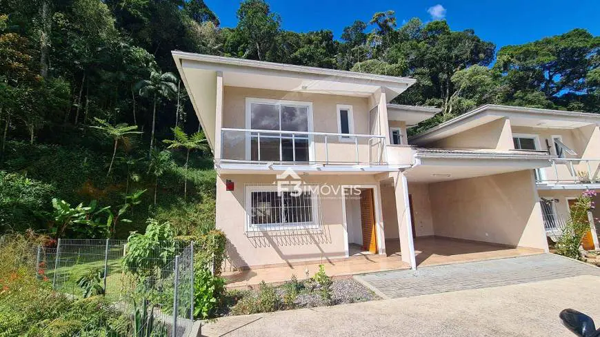 Foto 1 de Casa de Condomínio com 4 Quartos à venda, 147m² em Carlos Guinle, Teresópolis