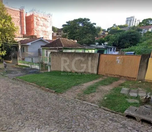 Foto 2 de Lote/Terreno à venda, 491m² em Bom Jesus, Porto Alegre