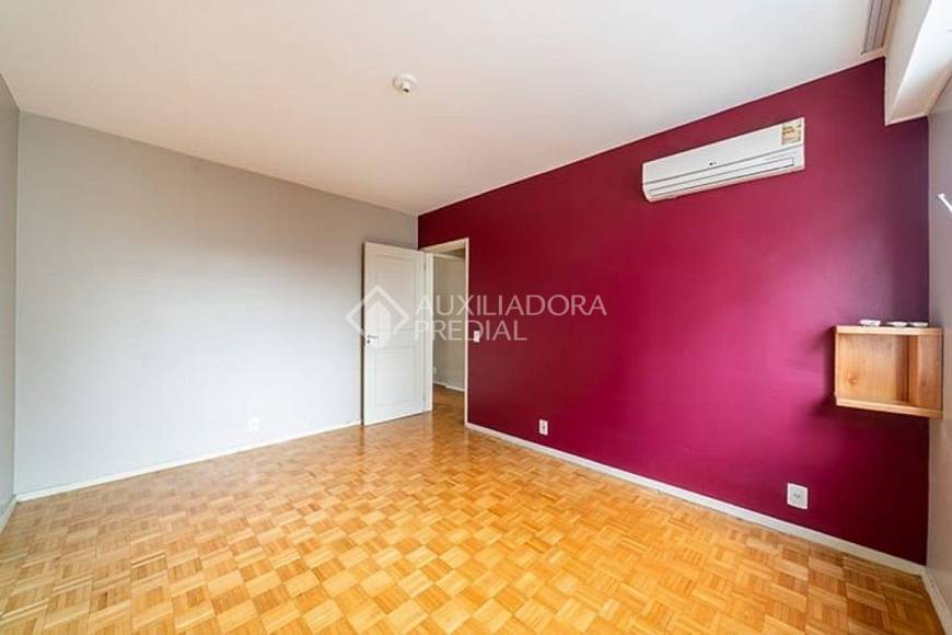 Foto 2 de Apartamento com 2 Quartos à venda, 69m² em Rio Branco, Porto Alegre