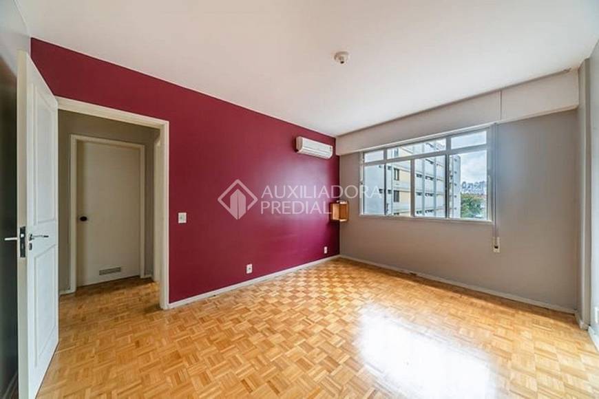 Foto 4 de Apartamento com 2 Quartos à venda, 69m² em Rio Branco, Porto Alegre