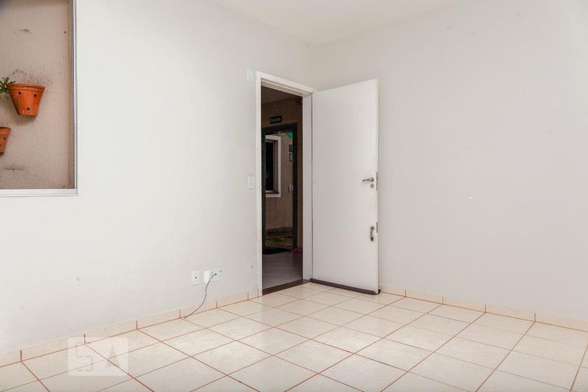 Foto 3 de Apartamento com 2 Quartos para alugar, 50m² em Shopping Park, Uberlândia