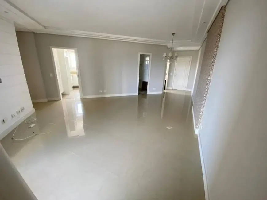 Foto 3 de Apartamento com 3 Quartos para alugar, 182m² em Cristo Rei, Curitiba