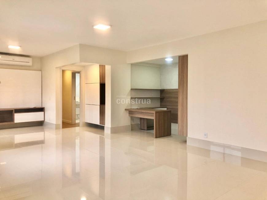 Foto 3 de Apartamento com 3 Quartos para alugar, 153m² em Jardim Madalena, Campinas