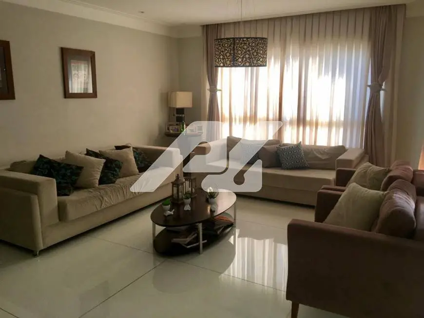 Foto 2 de Apartamento com 3 Quartos para alugar, 240m² em Jardim Madalena, Campinas