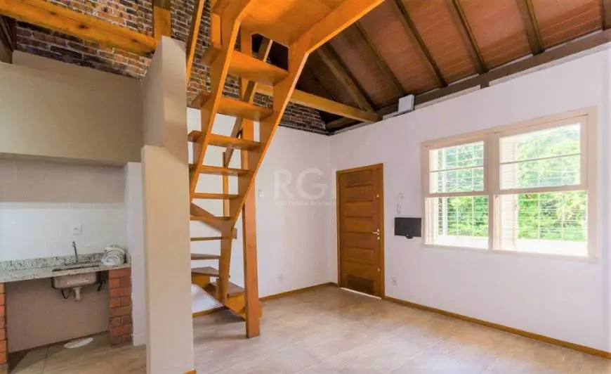 Foto 1 de Casa com 2 Quartos à venda, 110m² em Petrópolis, Porto Alegre