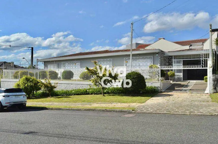 Foto 1 de Casa com 3 Quartos à venda, 216m² em Ahú, Curitiba