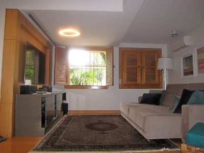 Foto 1 de Casa com 4 Quartos à venda, 300m² em Santa Lúcia, Vitória