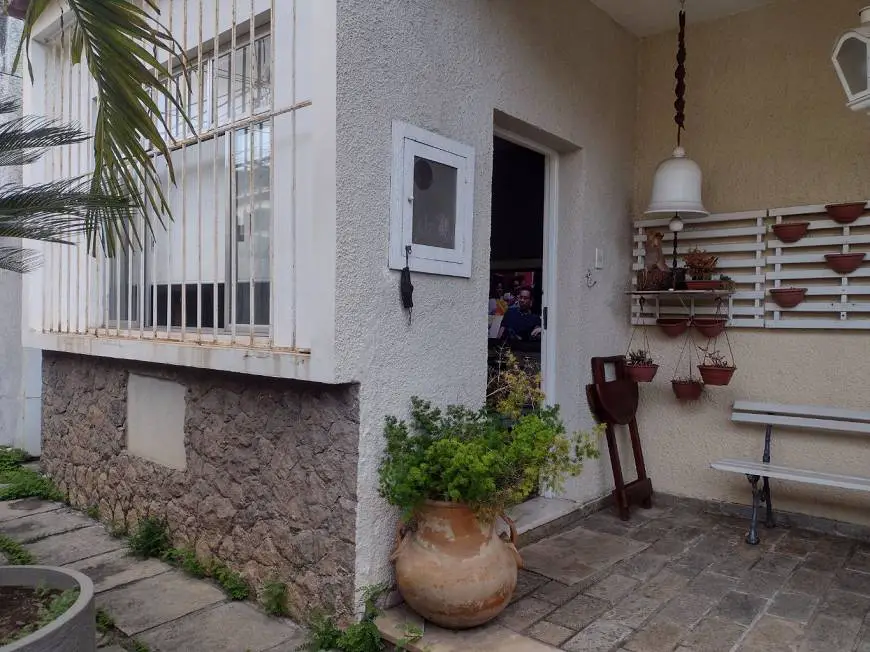 Foto 1 de Casa com 4 Quartos à venda, 180m² em Vila Kosmos, Rio de Janeiro