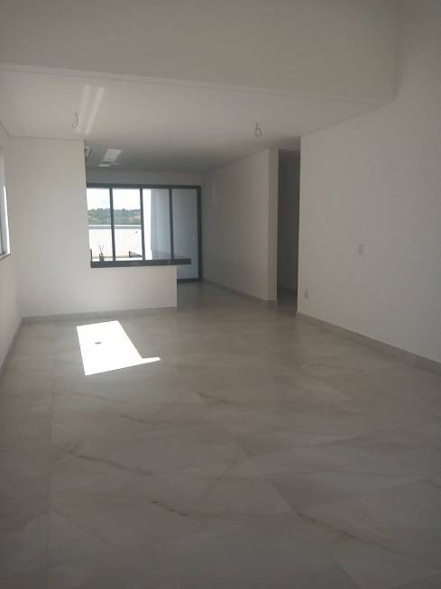 Foto 2 de Casa de Condomínio com 3 Quartos à venda, 180m² em Rosa Dos Ventos, Vespasiano