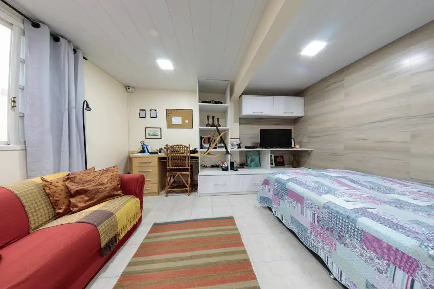 Foto 4 de Casa de Condomínio com 4 Quartos à venda, 193m² em Cascata Guarani, Teresópolis